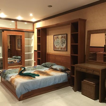 View Talay 5C Apartment Pattaya Exterior photo